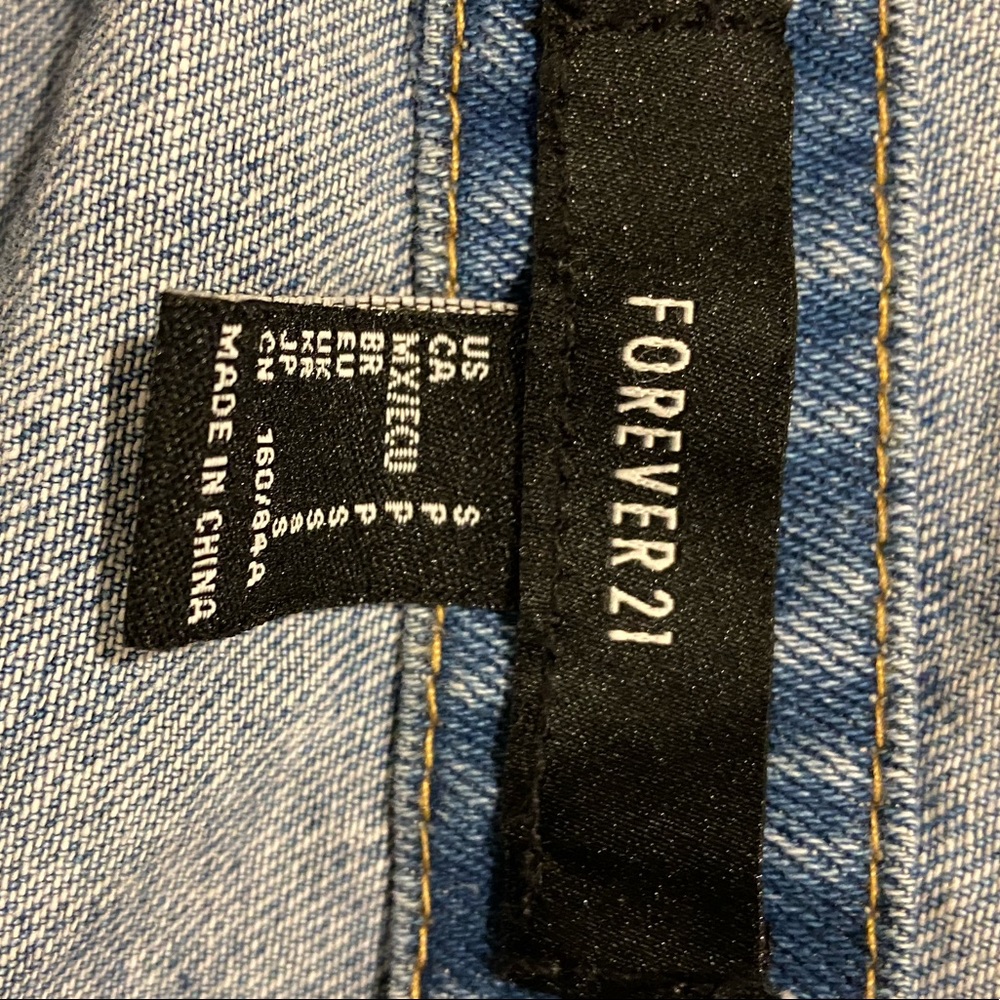 Cropped Jean Jacket - Picture 3 of 3